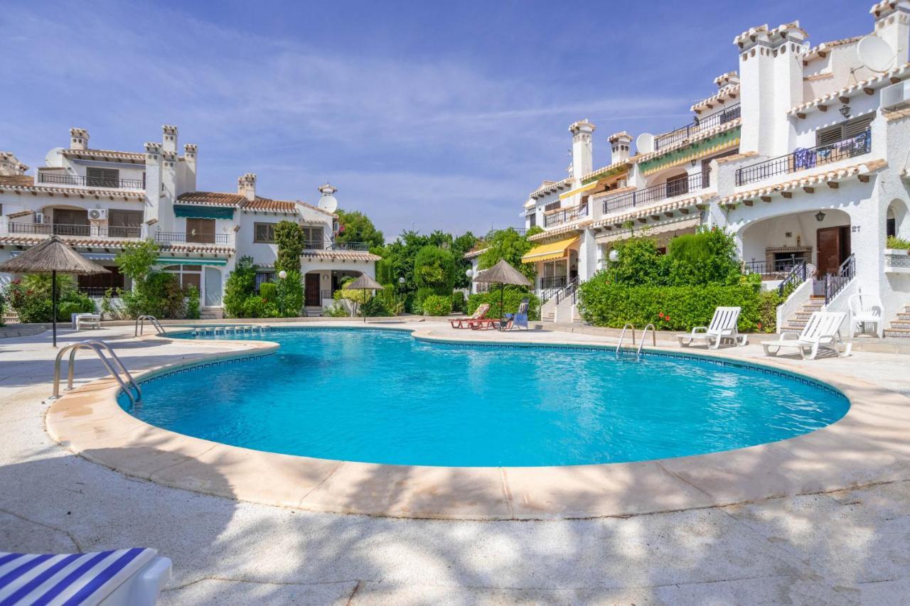 Casa Billarose - Lovely House Overlooking Pool & Walking Distance To The Beach And Restaurants Cabo Roig Exteriör bild